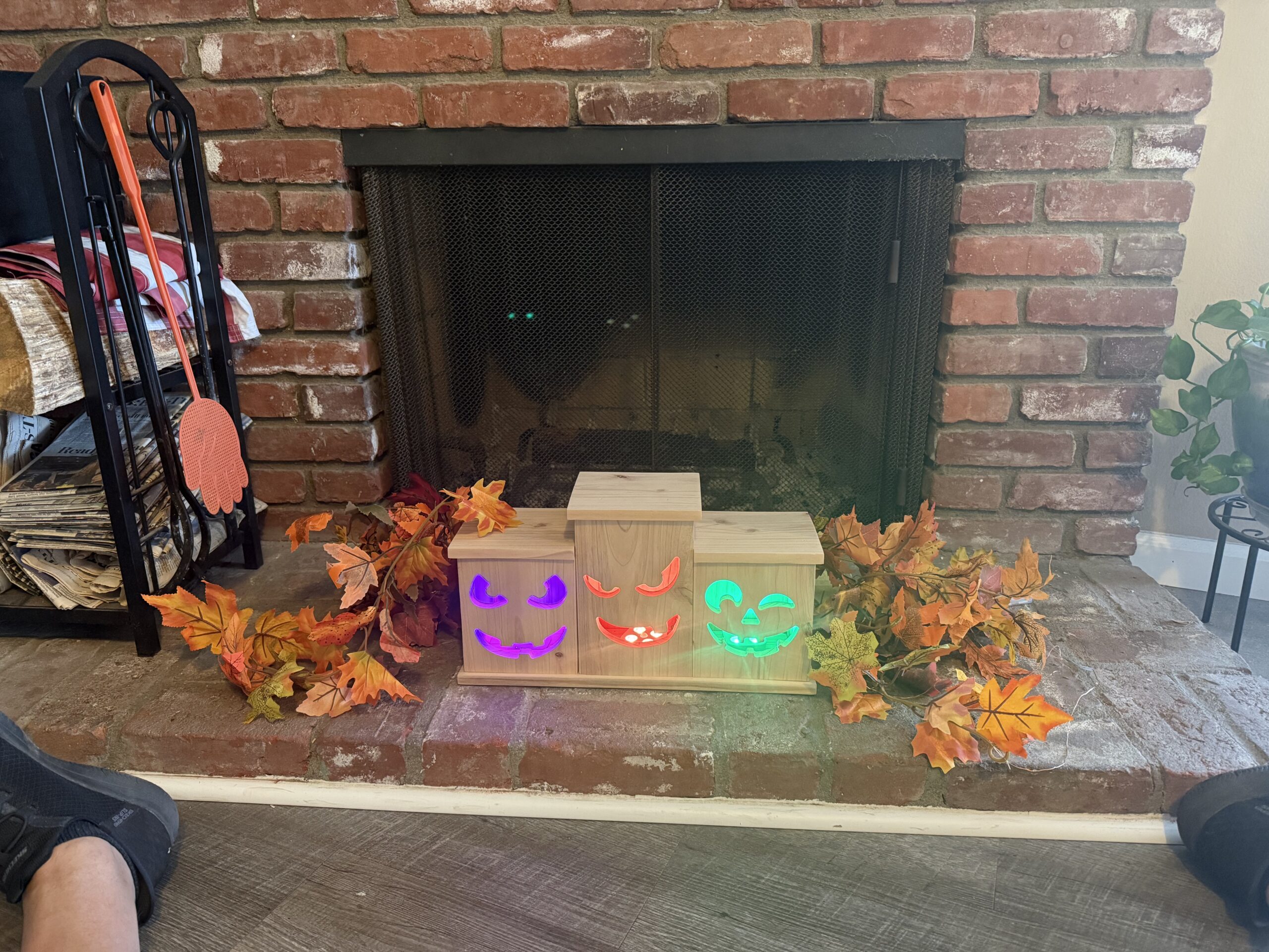 Cedar Wooden Lantern Trio – with Interchangeable Magnetic Faces - Image 2